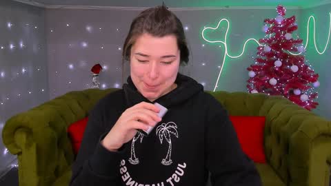 Ari online show from December 2024 09:17:02 AM