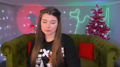 Ari online show from December 2024 12:20:02 PM