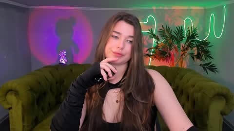 Ari online show from February 2025 05:40:02 PM