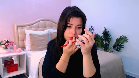 Ari online show from November 2025 08:08:01 PM