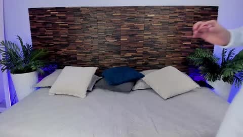 ARIANNA online show from November 2025 02:49:02 PM