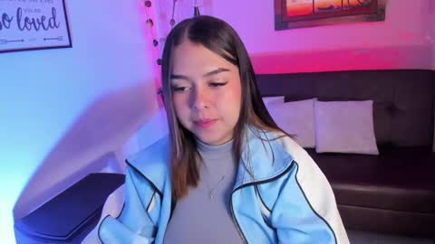  Arianna  online show from October 2025 12:29:01 PM