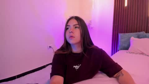  Arianna  online show from February 2026 01:37:01 PM