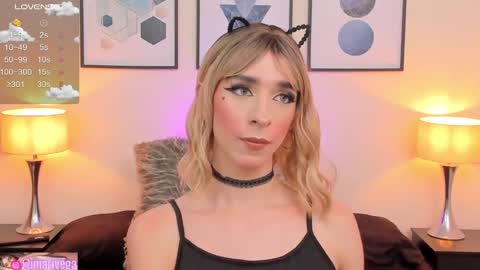Snapshot of arivega chatting on February 2025 01:30:02 AM Nice to meet you thumb up me please its important I LOOK MY BIO DOWN online show from February 2025 01:30:02 AM