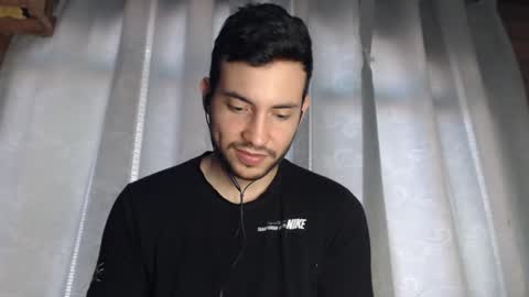 Snapshot of armando_2002 chatting on January 2025 02:35:01 PM ARMANDO online show from January 2025 02:35:01 PM