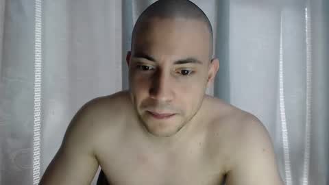 Snapshot of armando_2002 chatting on October 2025 06:52:02 PM ARMANDO online show from October 2025 06:52:02 PM