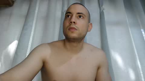 Snapshot of armando_2002 chatting on November 2025 05:26:02 PM ARMANDO online show from November 2025 05:26:02 PM