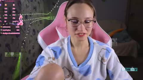 armurra online show from December 2025 03:40:02 PM