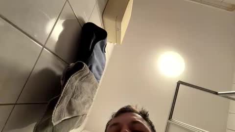 armyskater32 online show from April 2026 09:01:02 PM