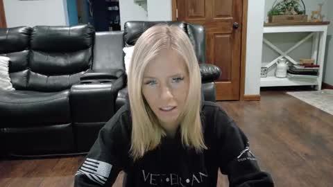 Samantha - Sammie online show from February 2025 01:29:01 PM