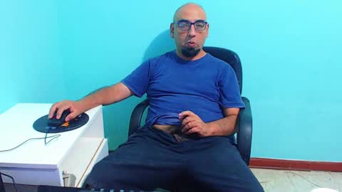 arnelux72 online show from February 2025 05:18:02 AM