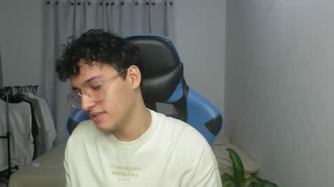   online show from February 2025 04:03:01 AM