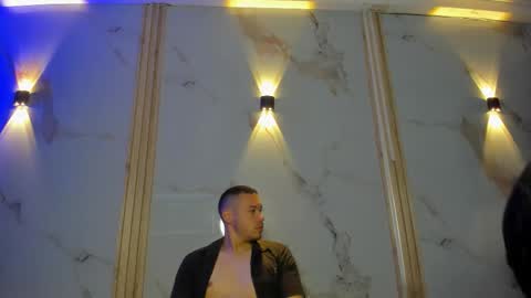 aron and molly online show from February 2026 12:10:02 PM