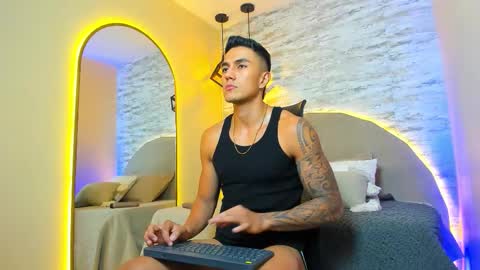 ARON BOLT online show from December 2025 05:05:01 AM