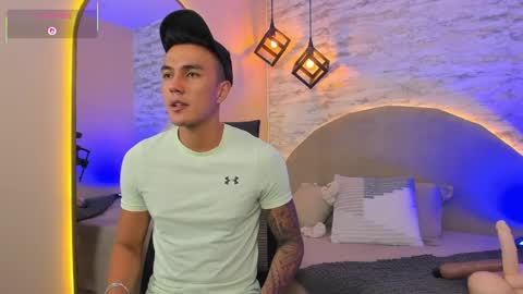 ARON BOLT online show from April 2026 11:27:01 PM