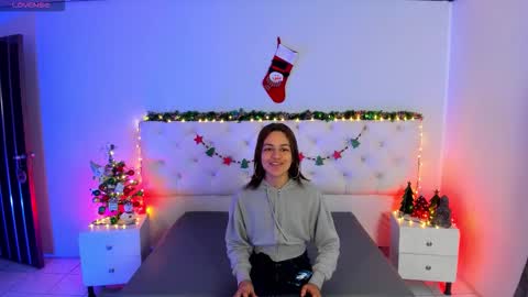 Aron cruz  online show from December 2025 12:46:02 PM