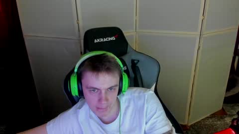 Snapshot of aron_neall chatting on December 2024 02:47:01 AM biggest penis online show from December 2024 02:47:01 AM