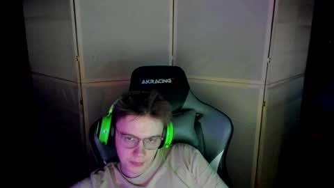 Snapshot of aron_neall chatting on February 2025 08:34:02 PM biggest penis online show from February 2025 08:34:02 PM