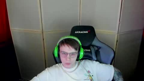 Snapshot of aron_neall chatting on March 2025 01:48:01 PM biggest penis online show from March 2025 01:48:01 PM