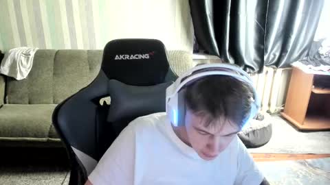 Snapshot of aron_neall chatting on December 2025 07:38:02 AM biggest penis online show from December 2025 07:38:02 AM