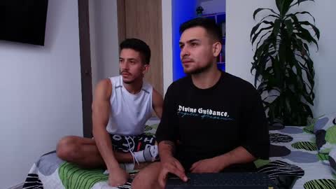 Aron Santoro online show from April 2026 02:10:02 PM