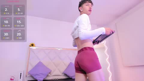 Snapshot of aron_tay chatting on December 2024 03:55:02 AM your aron online show from December 2024 03:55:02 AM