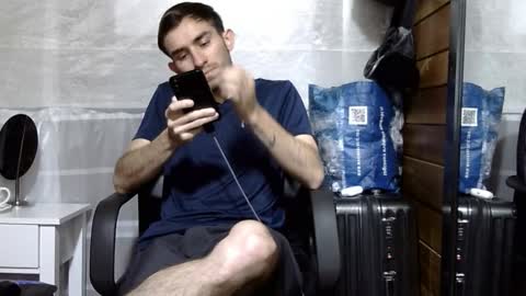 Aron G Franco online show from November 2025 06:10:02 PM