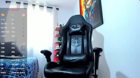 Snapshot of aronvillegas chatting on September 2025 02:19:01 PM online show from September 2025 02:19:01 PM