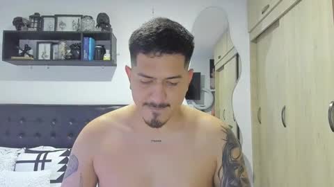 Snapshot of aronwilliams69 chatting on October 2025 01:28:01 AM ARON Independent model online show from October 2025 01:28:01 AM