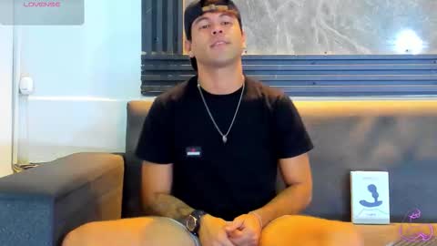 Aroon   online show from January 2026 08:02:02 PM