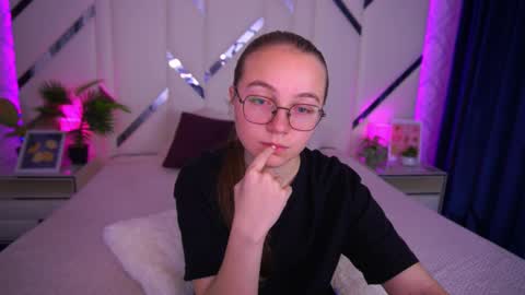 arrinawair online show from October 2025 07:20:02 AM