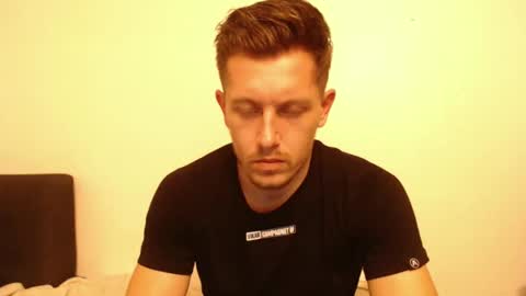 arromwilliam90 online show from December 2024 09:24:01 AM