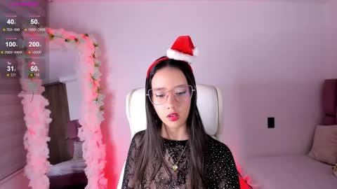 Snapshot of artbelia chatting on December 2024 01:48:01 AM Lia Rose online show from December 2024 01:48:01 AM
