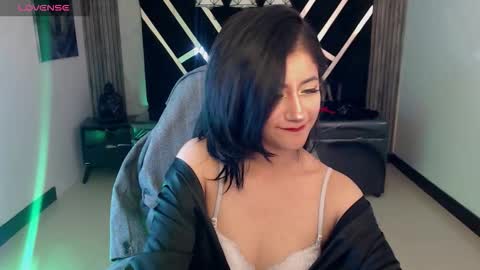 ARTEMISA online show from November 2025 04:01:02 AM