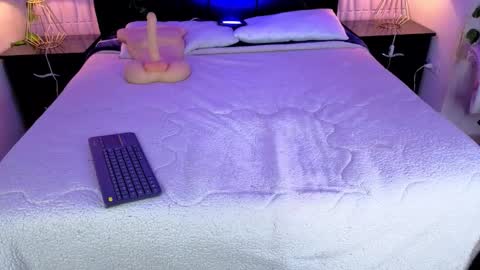 artemisa_leon online show from November 2025 12:57:01 AM