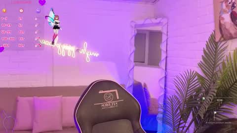 Snapshot of artemiss_tay chatting on November 2025 07:25:01 PM artemiss_tay online show from November 2025 07:25:01 PM