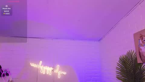 Snapshot of artemiss_tay chatting on November 2025 07:07:02 PM artemiss_tay online show from November 2025 07:07:02 PM