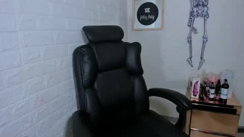 artenisa_tay69 online show from October 2025 02:59:02 AM