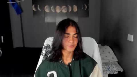 Snapshot of arthur_hunter chatting on December 2024 04:20:02 AM I AM HERE online show from December 2024 04:20:02 AM