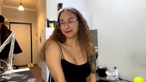 Mia  online show from February 2026 03:29:02 PM