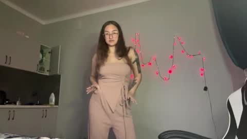 Mia  online show from February 2026 02:26:02 PM