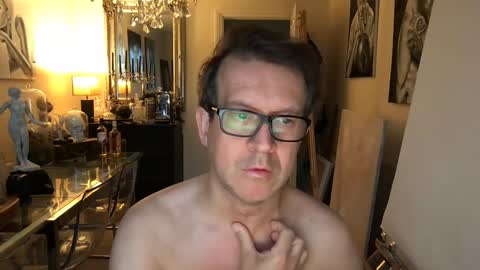 Snapshot of artisterotic chatting on December 2024 08:55:01 AM artisterotic online show from December 2024 08:55:01 AM