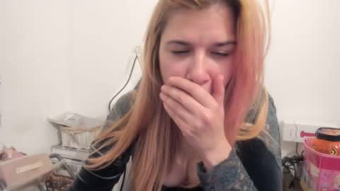 MIA online show from November 2025 10:31:02 PM