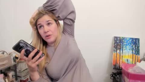 MIA online show from November 2025 11:24:01 PM