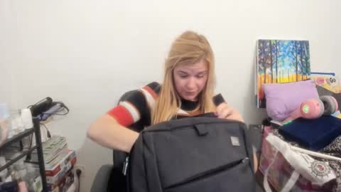 MIA online show from December 2025 01:59:02 PM