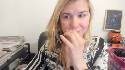 MIA online show from March 2026 10:10:01 PM