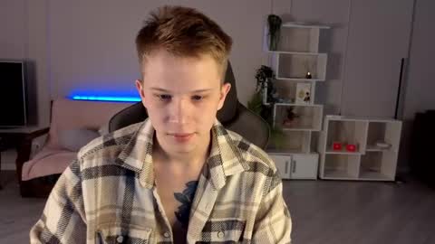 Snapshot of artycropp chatting on September 2025 02:27:02 AM Archie online show from September 2025 02:27:02 AM