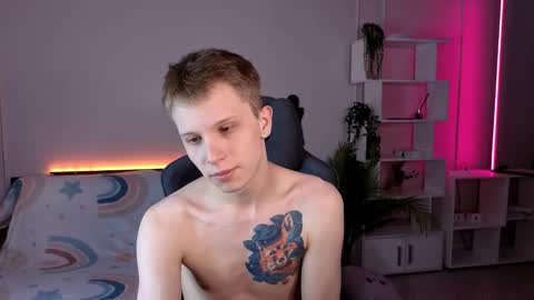 Snapshot of artycropp chatting on October 2025 11:48:02 PM Archie online show from October 2025 11:48:02 PM