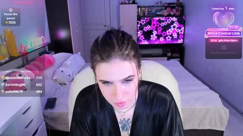 Snapshot of arya_deepthroat_queen chatting on January 2025 02:38:02 AM Arya  Fn  Talented Arya   online show from January 2025 02:38:02 AM