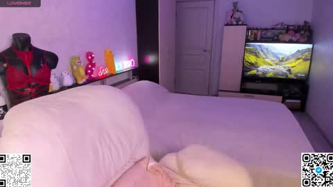 Snapshot of arya_deepthroat_queen chatting on February 2025 02:44:02 AM Arya  Fn  Talented Arya   online show from February 2025 02:44:02 AM